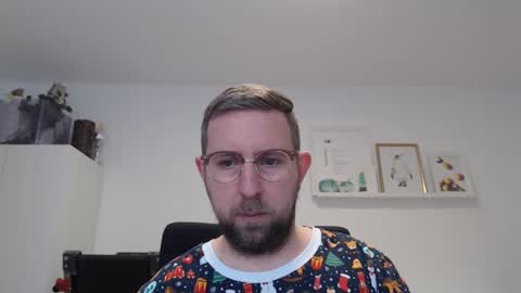 Snapshot of iggi2707 chatting on 6, 12, 2024 ner d online show from 6, 12, 2024