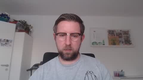 Snapshot of iggi2707 chatting on 3, 3, 2025 ner d online show from 3, 3, 2025