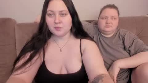 Snapshot of ihaveasecret_ chatting on 19, 9, 2025 Alice online show from 19, 9, 2025
