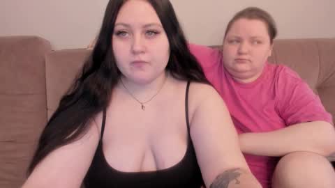 Snapshot of ihaveasecret_ chatting on 22, 9, 2025 Alice online show from 22, 9, 2025