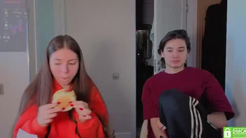 Julia and Mira online show from 11, 4, 2026