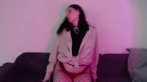 Vella online show from 16, 9, 2025