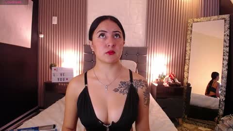 Snapshot of iisabella_smith_ chatting on 2, 12, 2024 Isa online show from 2, 12, 2024