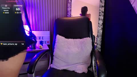 Snapshot of iisabella_smith_ chatting on 4, 2, 2025 Isa online show from 4, 2, 2025