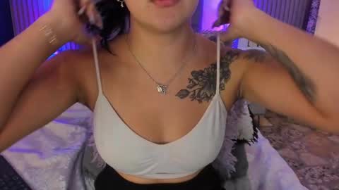 Snapshot of iisabella_smith_ chatting on 19, 2, 2025 Isa online show from 19, 2, 2025