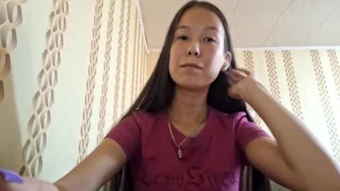 Snapshot of ilanamaxi chatting on 1, 11, 2025 Mana online show from 1, 11, 2025