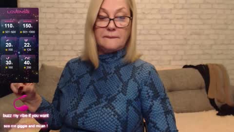 Snapshot of ilariacetoi chatting on 4, 2, 2025 IlariaCetoi online show from 4, 2, 2025