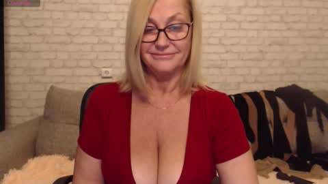 Snapshot of ilariacetoi chatting on 15, 9, 2025 IlariaCetoi online show from 15, 9, 2025
