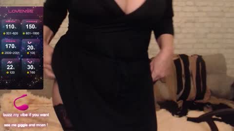 Snapshot of ilariacetoi chatting on 13, 11, 2025 IlariaCetoi online show from 13, 11, 2025