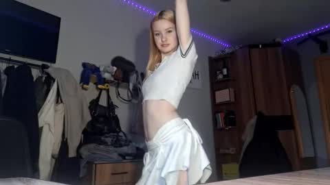 Snapshot of ilianamessersmith chatting on 25, 2, 2026 ShyLuna online show from 25, 2, 2026