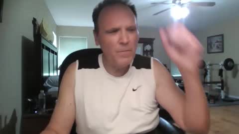 Snapshot of ilike2expose chatting on 13, 5, 2026 ilike2expose online show from 13, 5, 2026
