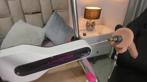 Snapshot of iliy_ chatting on 5, 12, 2024 ILY online show from 5, 12, 2024