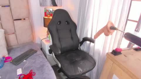 Snapshot of iliy_ chatting on 29, 12, 2024 ILY online show from 29, 12, 2024