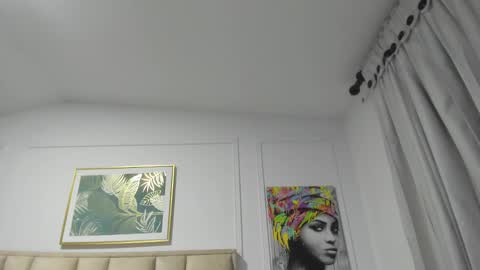 Snapshot of iliy_ chatting on 31, 12, 2024 ILY online show from 31, 12, 2024