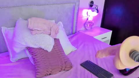 Snapshot of iliy_ chatting on 16, 2, 2025 ILY online show from 16, 2, 2025