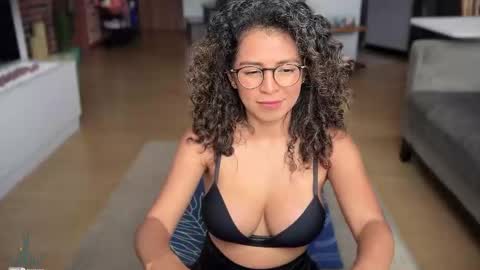 Kloe online show from 28, 1, 2025