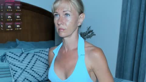 Snapshot of im_beautiful chatting on 1, 10, 2025 Christine - online show from 1, 10, 2025