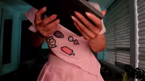 im_mariana online show from 4, 10, 2025