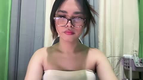 im_ur_future_wife69 online show from 22, 5, 2026