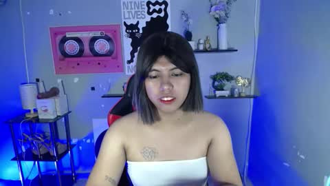 Snapshot of im_ur_girl_demure chatting on 8, 5, 2026 kyline online show from 8, 5, 2026
