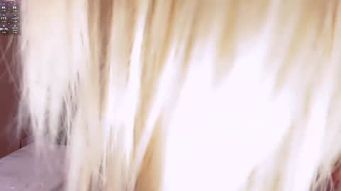 Snapshot of im_yours_01 chatting on 1, 1, 2025 daniella online show from 1, 1, 2025