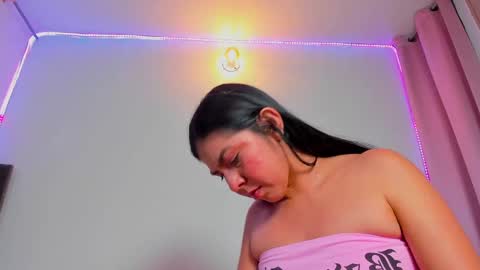 Dayana  online show from 1, 3, 2025