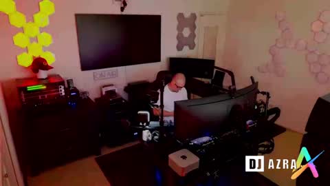 DJ Azra online show from 28, 12, 2024
