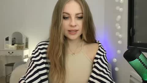 ImKeira online show from 11, 1, 2025