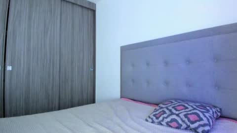 Snapshot of immia_rosse chatting on 3, 2, 2025 mia --------- COL TIME online show from 3, 2, 2025
