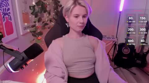 Mia online show from 8, 3, 2025