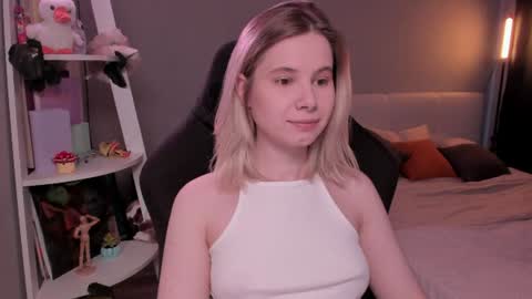 Snapshot of imnotmia chatting on 5, 7, 2026 Mia online show from 5, 7, 2026