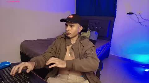 Snapshot of imyourg0d chatting on 25, 6, 2026 Daniel thumb up me please its important Im new INDEPENDENT MODEL online show from 25, 6, 2026
