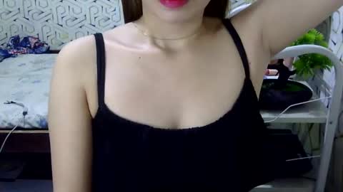 Snapshot of imyourgirl_vanessa26 chatting on 29, 5, 2026 Im sad because im lonely wish help me here online show from 29, 5, 2026