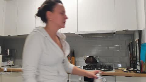 Ina Kush online show from 8, 12, 2024