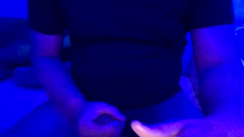 Inchesofhappiness7 online show from 16, 11, 2025