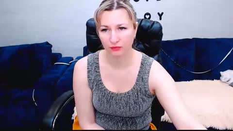 incredible_ariela online show from 15, 12, 2025