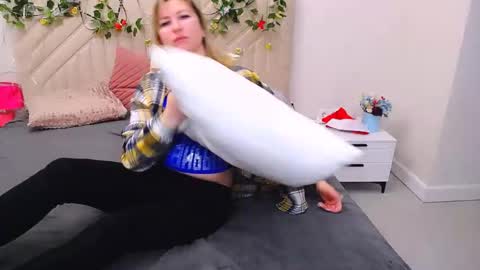 incredible_ariela online show from 6, 1, 2026