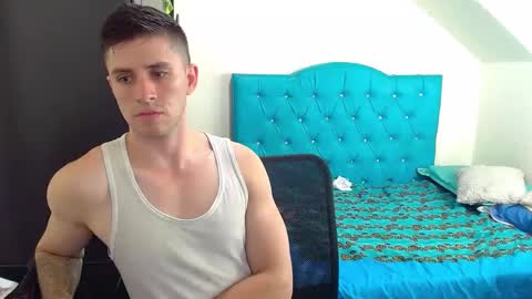 incubus_couple1 online show from 14, 2, 2025