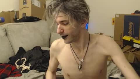 Snapshot of incubussy_x chatting on 3, 1, 2025 Incubussy X online show from 3, 1, 2025