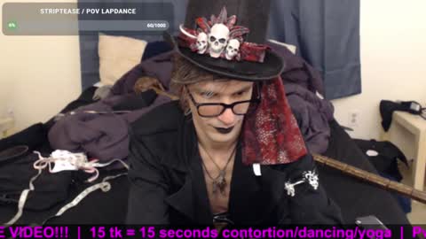 Snapshot of incubussy_x chatting on 11, 1, 2025 Incubussy X online show from 11, 1, 2025