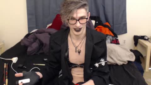 Snapshot of incubussy_x chatting on 13, 1, 2025 Incubussy X online show from 13, 1, 2025
