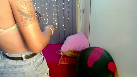 Snapshot of indaypakay_ts chatting on 13, 12, 2024 Pakay online show from 13, 12, 2024