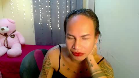 Snapshot of indaypakay_ts chatting on 8, 2, 2025 Pakay online show from 8, 2, 2025
