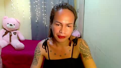 Snapshot of indaypakay_ts chatting on 12, 2, 2025 Pakay online show from 12, 2, 2025
