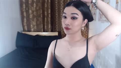 indestructabletrixie online show from 24, 1, 2025