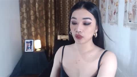 indestructabletrixie online show from 27, 1, 2025