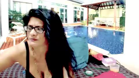 Femiez online show from 27, 1, 2025