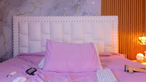 LITTLE AINHOA  online show from 12, 3, 2026