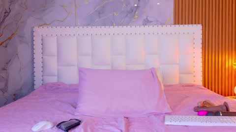 LITTLE AINHOA  online show from 1, 4, 2026