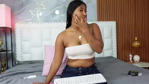 Snapshot of indiancutiie chatting on 16, 6, 2026 LITTLE AINHOA online show from 16, 6, 2026